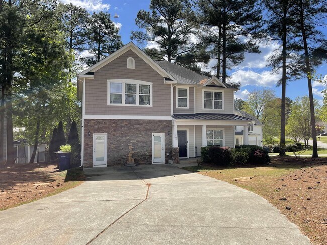 2600 Taton Ct in Sanford, NC - Building Photo - Building Photo
