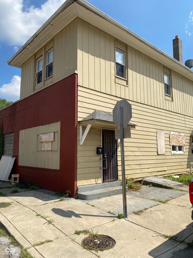 property at 117 E Palmer St