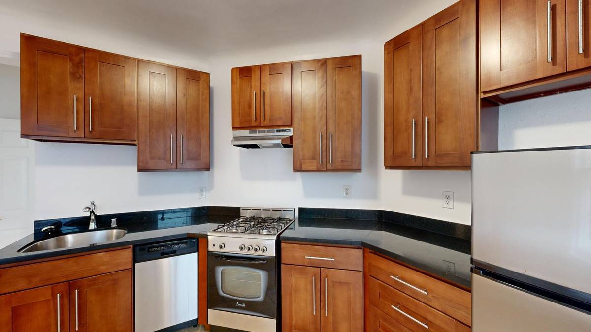 1303 Leavenworth St in San Francisco, CA - Building Photo
