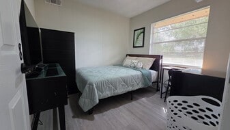 1343 Poppy Ave in Orlando, FL - Building Photo
