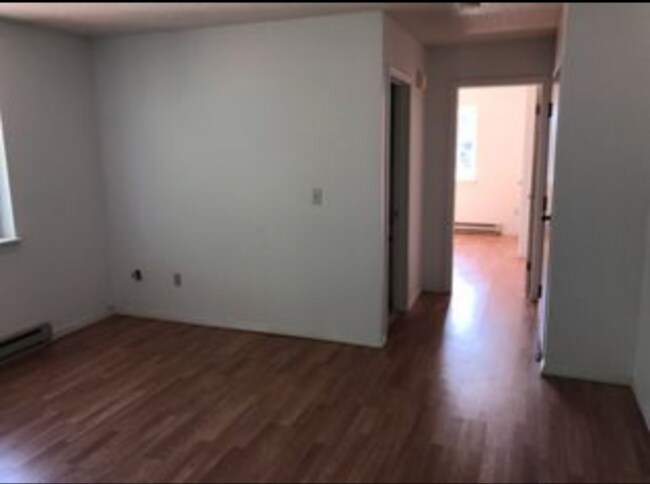 35 Woodward Ave-Unit -2 in Waterbury, CT - Building Photo - Building Photo