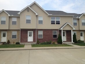 Otter Creek in Amelia, OH - Foto de edificio - Building Photo