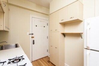 2328 N Lincoln Park W in Chicago, IL - Building Photo - Building Photo