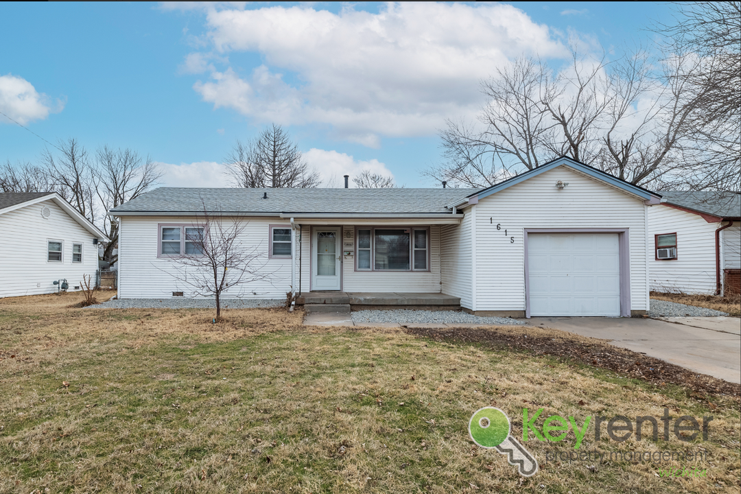 1615 W Haskell Ave in Wichita, KS - Building Photo