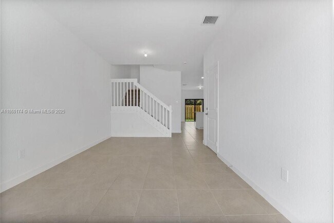 250 SW 159th Ln in Pembroke Pines, FL - Building Photo - Building Photo
