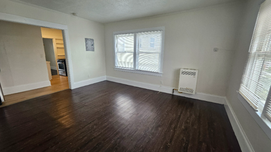 1017 N Edgemont St in Los Angeles, CA - Building Photo - Building Photo