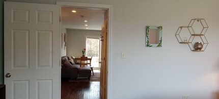 892 Smith Farm Rd, Unit TheLoft in Havelock, NC - Building Photo - Building Photo