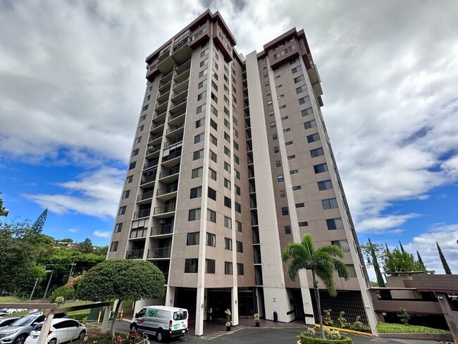 property at 98-501-501 Koauka Loop
