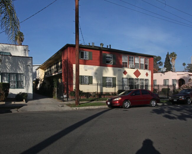 1321 Mariposa Ave in Los Angeles, CA - Building Photo - Building Photo