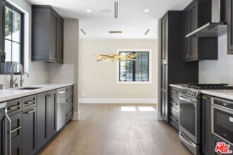 5000 Noeline Ave in Los Angeles, CA - Building Photo - Building Photo