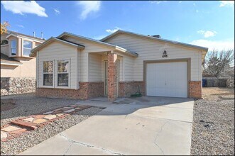 648 Wind River Ave in El Paso, TX - Building Photo - Building Photo