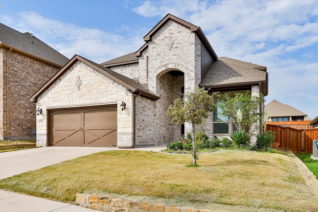 253 Gill Point Ln in Aledo, TX - Foto de edificio - Building Photo