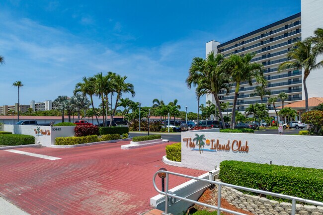 The Island Club in Jensen Beach, FL - Foto de edificio - Building Photo