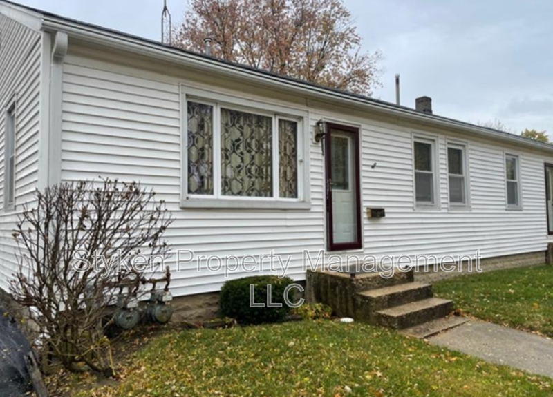 304 S East St in Wilmington, IL - Foto de edificio