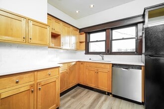 2425 Rockefeller Ave in Everett, WA - Building Photo - Building Photo