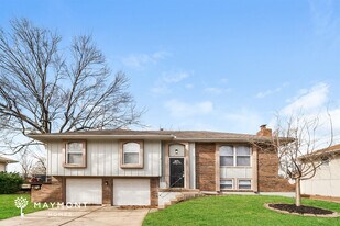 1905 NE 5th St in Blue Springs, MO - Building Photo