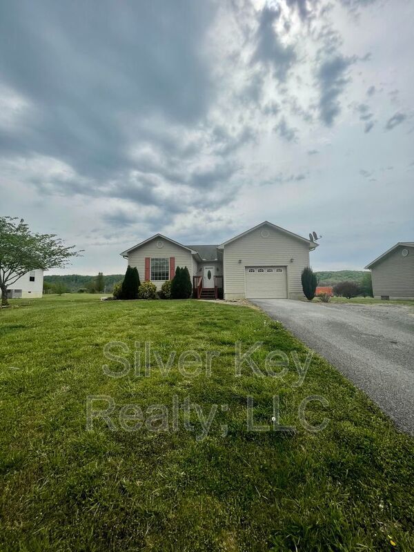 155 Pulliam Dr in Decatur, TN - Building Photo - Building Photo