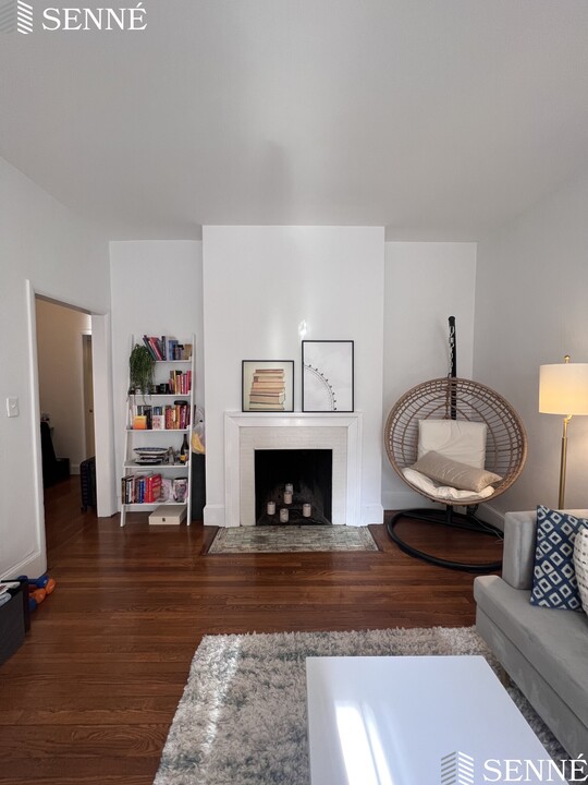 20 Ellery St, Unit 1 in Cambridge, MA - Building Photo