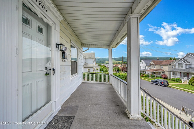 1807 Farr St in Scranton, PA - Building Photo - Building Photo