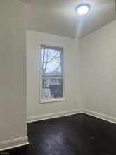 90 Treacy Ave in Newark, NJ - Foto de edificio - Building Photo