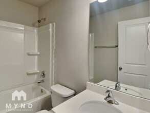 4952 Lower Elm St in Atlanta, GA - Building Photo - Building Photo