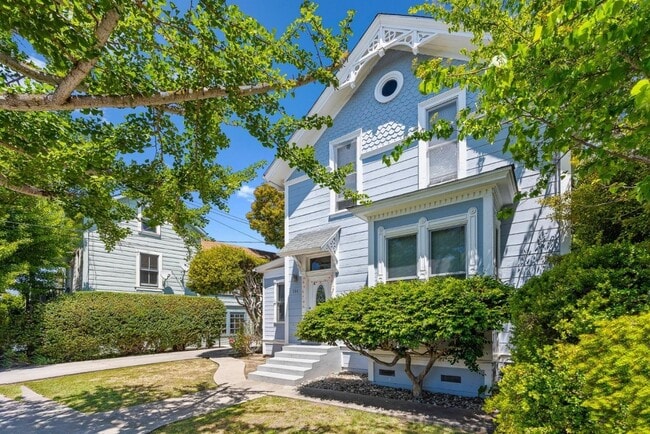 514 Washington St, Unit Unit A in Santa Cruz, CA - Foto de edificio - Building Photo