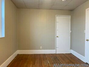 437 Cambridge St, Unit 3 in Boston, MA - Building Photo - Building Photo