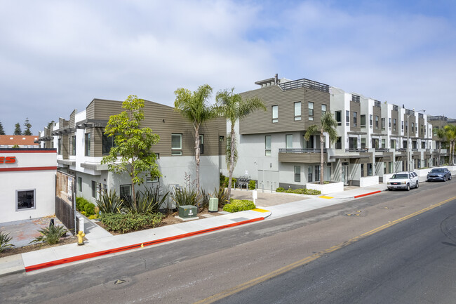 Seagrove in Carlsbad, CA - Building Photo - Building Photo