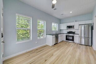 113 E 25th St in Houston, TX - Building Photo