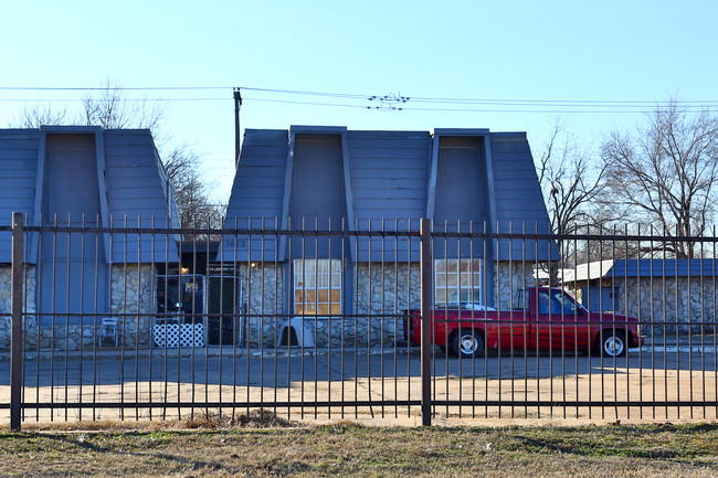 3612 SW 22nd St in Oklahoma City, OK - Building Photo - Building Photo