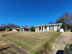 437 Glade Park Dr in Montgomery, AL - Building Photo - Building Photo