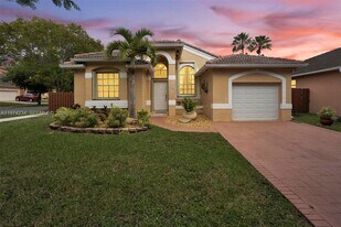 9437 SW 183rd Terrace in Palmetto Bay, FL - Building Photo