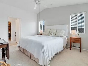 12110 Vía Santa Rosa in Los Angeles, CA - Building Photo - Building Photo