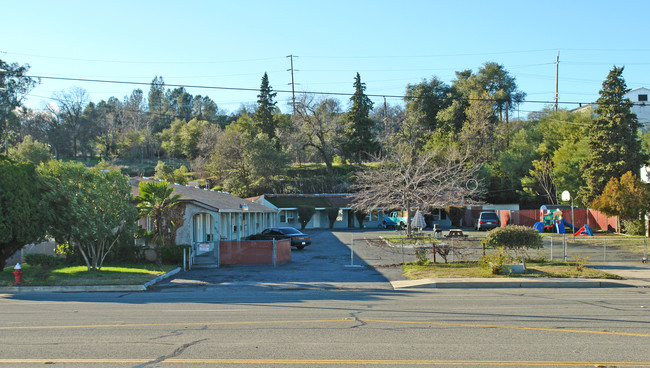 3510 S Market St in Redding, CA - Building Photo - Building Photo