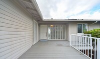 4463 141st Ave SE in Bellevue, WA - Foto de edificio - Building Photo