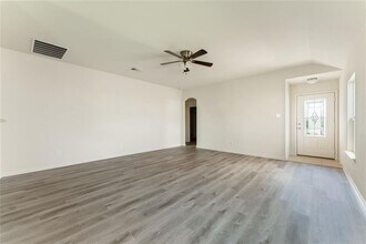 13333 Harry S Truman Dr in Manor, TX - Building Photo - Building Photo