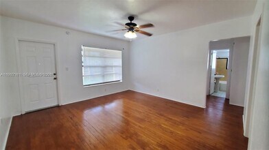 2322 Wilson St in Hollywood, FL - Building Photo - Building Photo