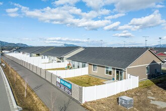 Majestic Villas in Rathdrum, ID - Building Photo - Building Photo