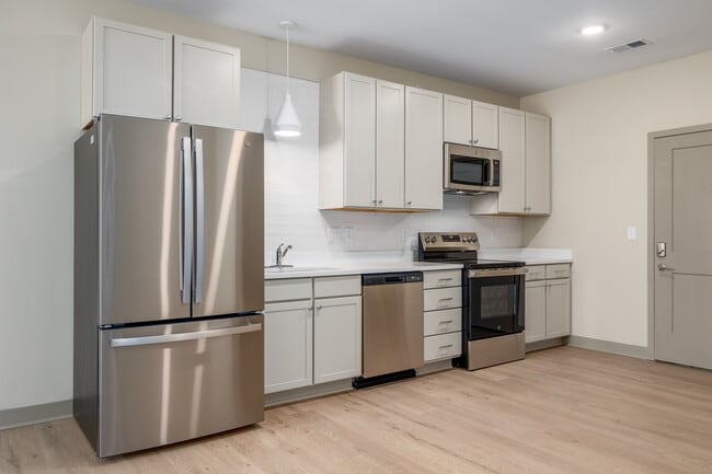 New Hampshire Lofts in Lawrence, KS - Foto de edificio - Interior Photo