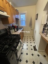 29 Corinthian Rd, Unit 1A in Somerville, MA - Building Photo - Building Photo