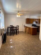 557 6th Ave S in Clinton, IA - Building Photo - Building Photo
