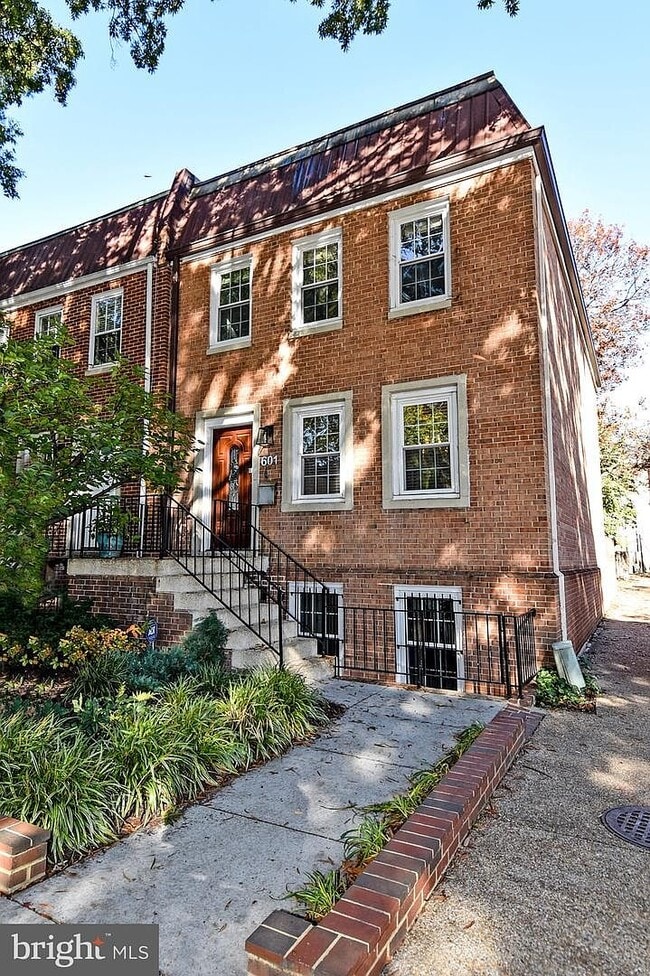 property at 601 G St SW