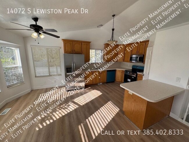 14072 Lewiston Peak Dr in Riverton, UT - Building Photo - Building Photo