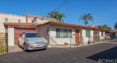 7253 Richfield St in Paramount, CA - Foto de edificio - Building Photo