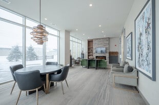 Pomeroy Place in London, ON - Building Photo