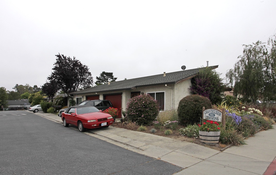 Chanticleer Commons in Santa Cruz, CA - Foto de edificio