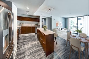 Worthing Place in Delray Beach, FL - Building Photo