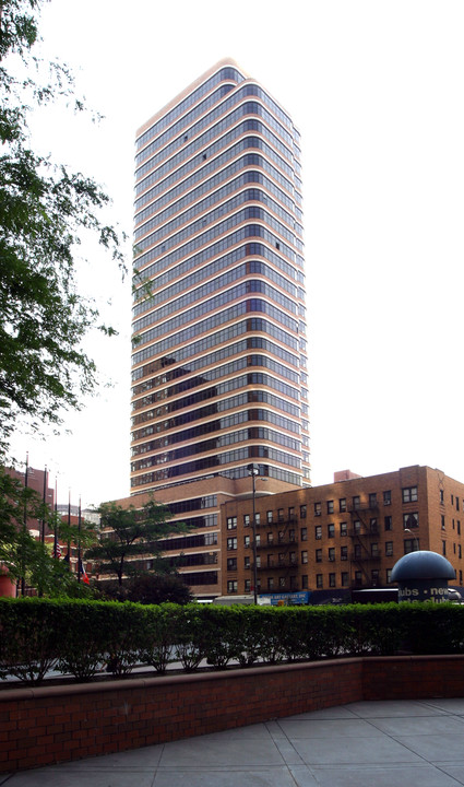 The Metropolitan in New York, NY - Building Photo