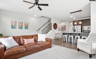 121 S Cedar Ave in Broken Arrow, OK - Building Photo