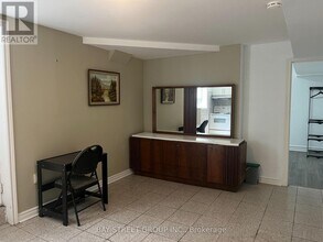 10 Benalto Rd in Toronto, ON - Building Photo - Building Photo
